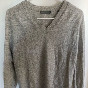 Small Vince cashmere v neck sweater